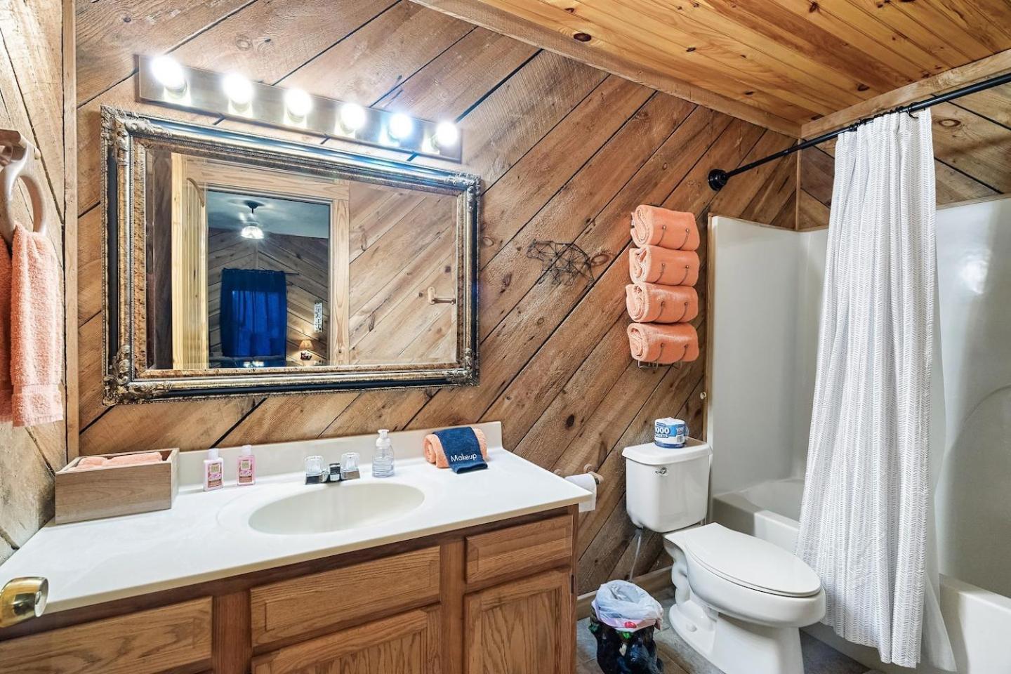 Romantic Mtn Cabin Hot Tub & Jacuzzi Views Sevierville Zewnętrze zdjęcie
